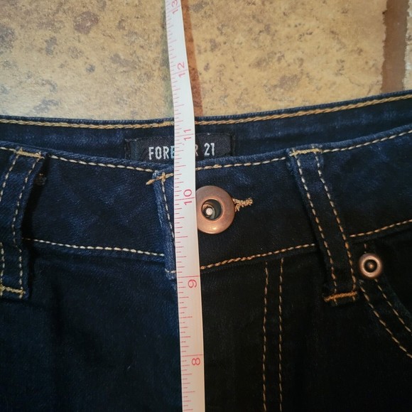 Forever 21 Women's Size 26 Denim High Rise Shorts Dark Wash Rolled Cuff Summer - Picture 7 of 8